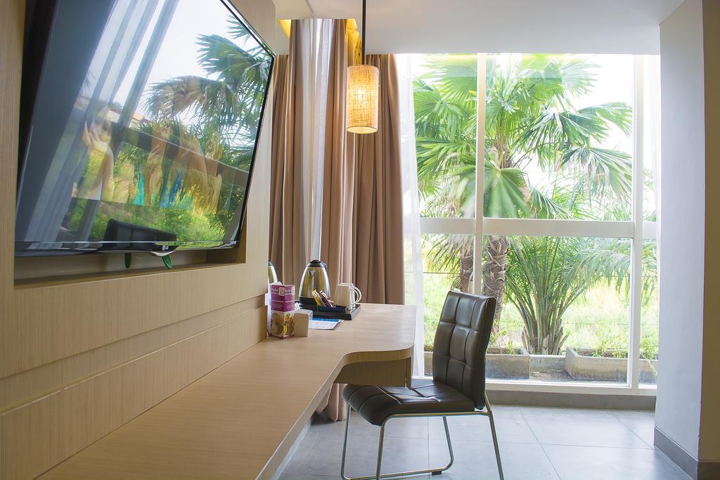 Kyriad Royal Seminyak Oda fotoğraf