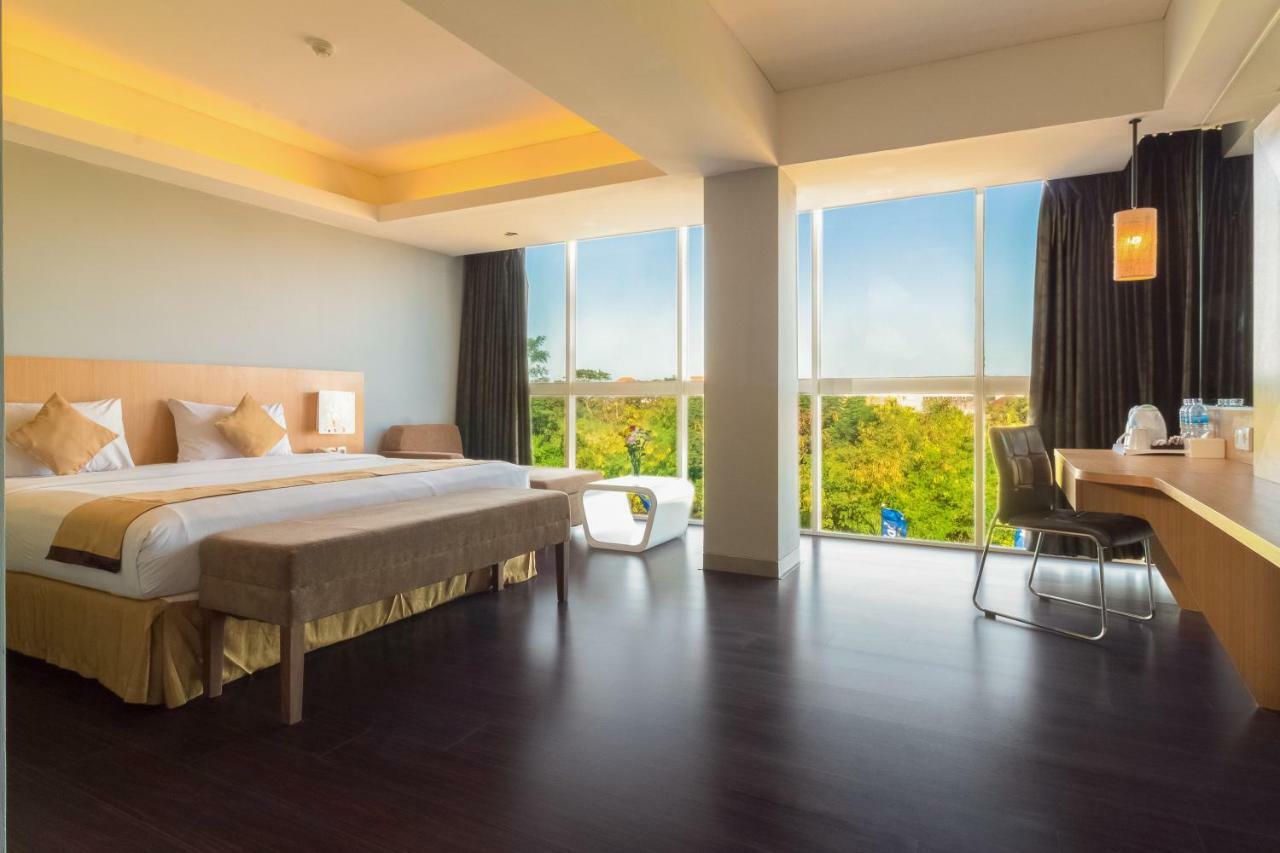 Kyriad Royal Seminyak Dış mekan fotoğraf